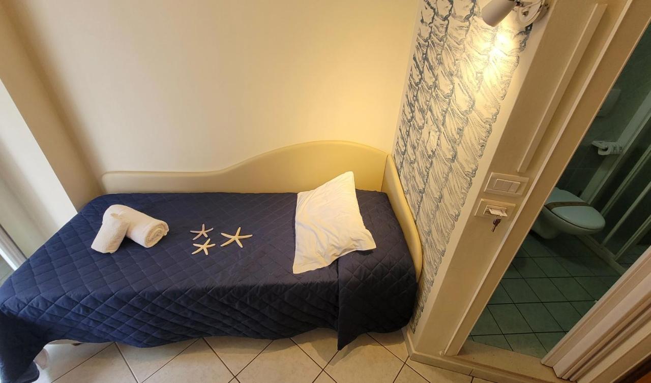 Hotel Adigrat Riccione con Ristorante Esterno foto