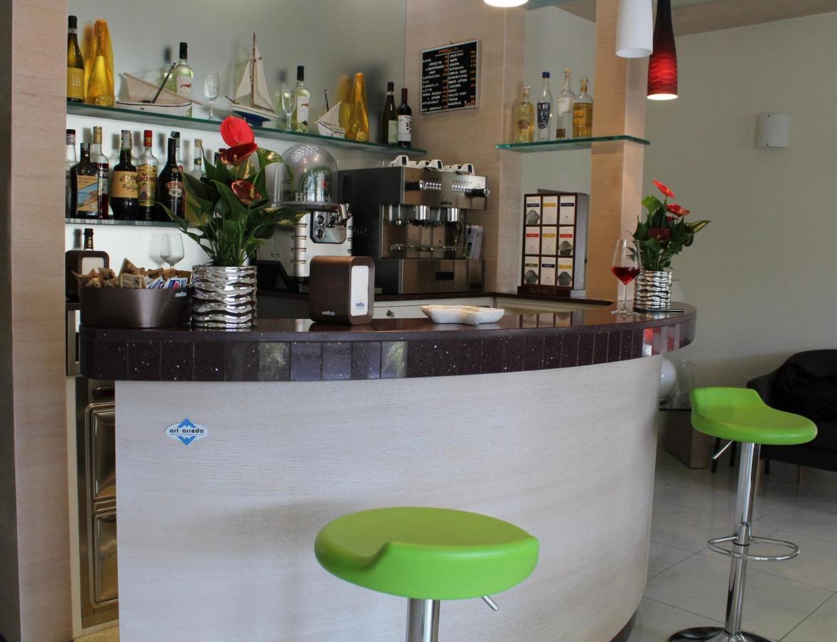Hotel Adigrat Riccione con Ristorante Esterno foto