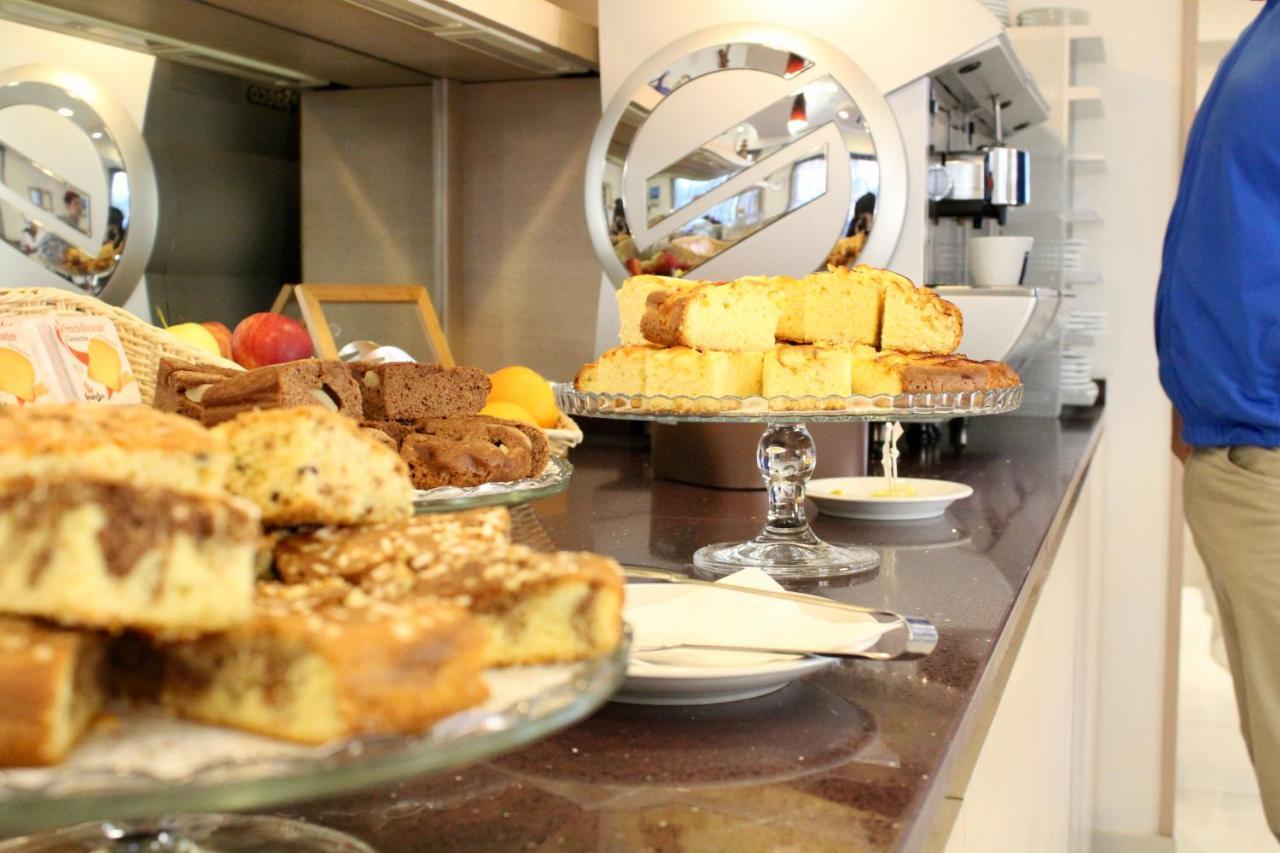 Hotel Adigrat Riccione con Ristorante Esterno foto