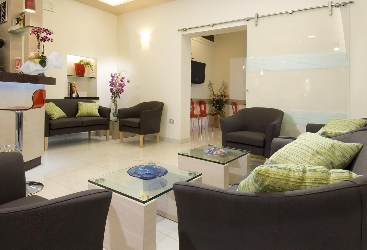 Hotel Adigrat Riccione con Ristorante Esterno foto