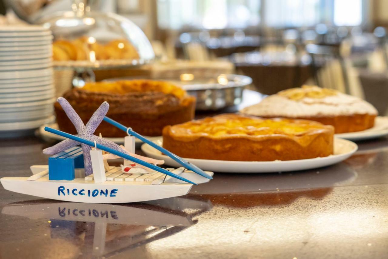 Hotel Adigrat Riccione con Ristorante Esterno foto