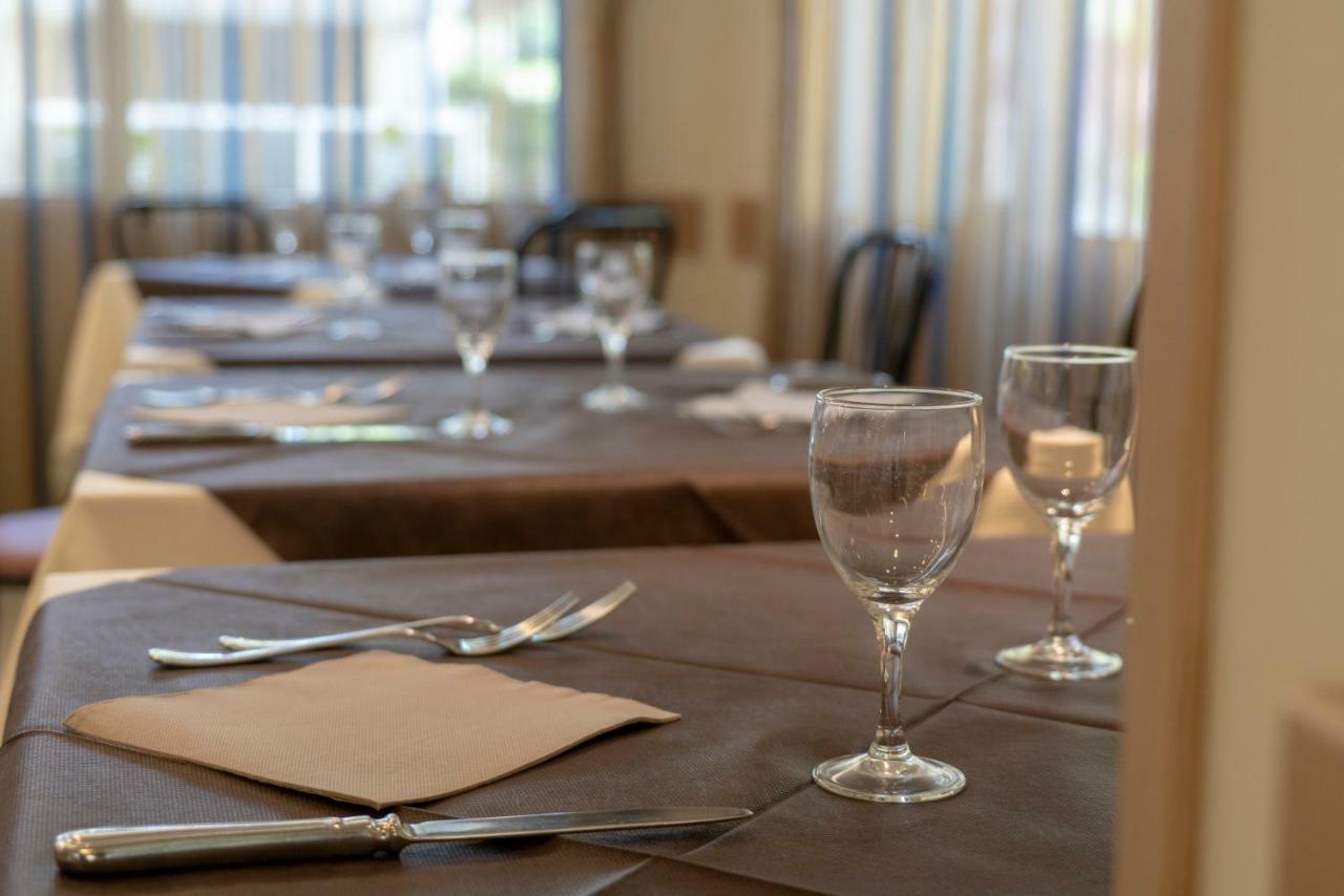 Hotel Adigrat Riccione con Ristorante Esterno foto
